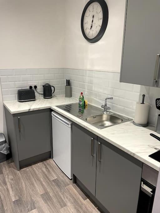 #4Bs 1 Bed Serviced Apartment Derby Zewnętrze zdjęcie